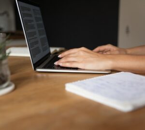 Plataformas online são as melhores formas de fazer a sua tradução técnica Brasília.