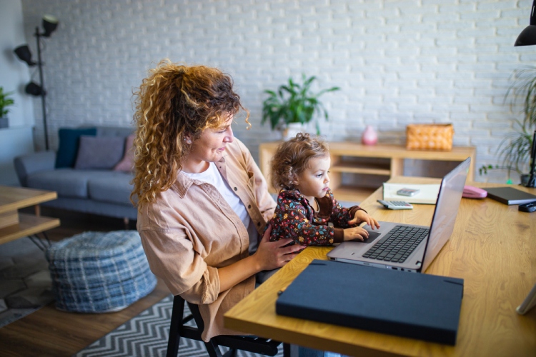 Tradutora profissional em home office