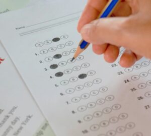 Para do concurso para tradutor juramentado.